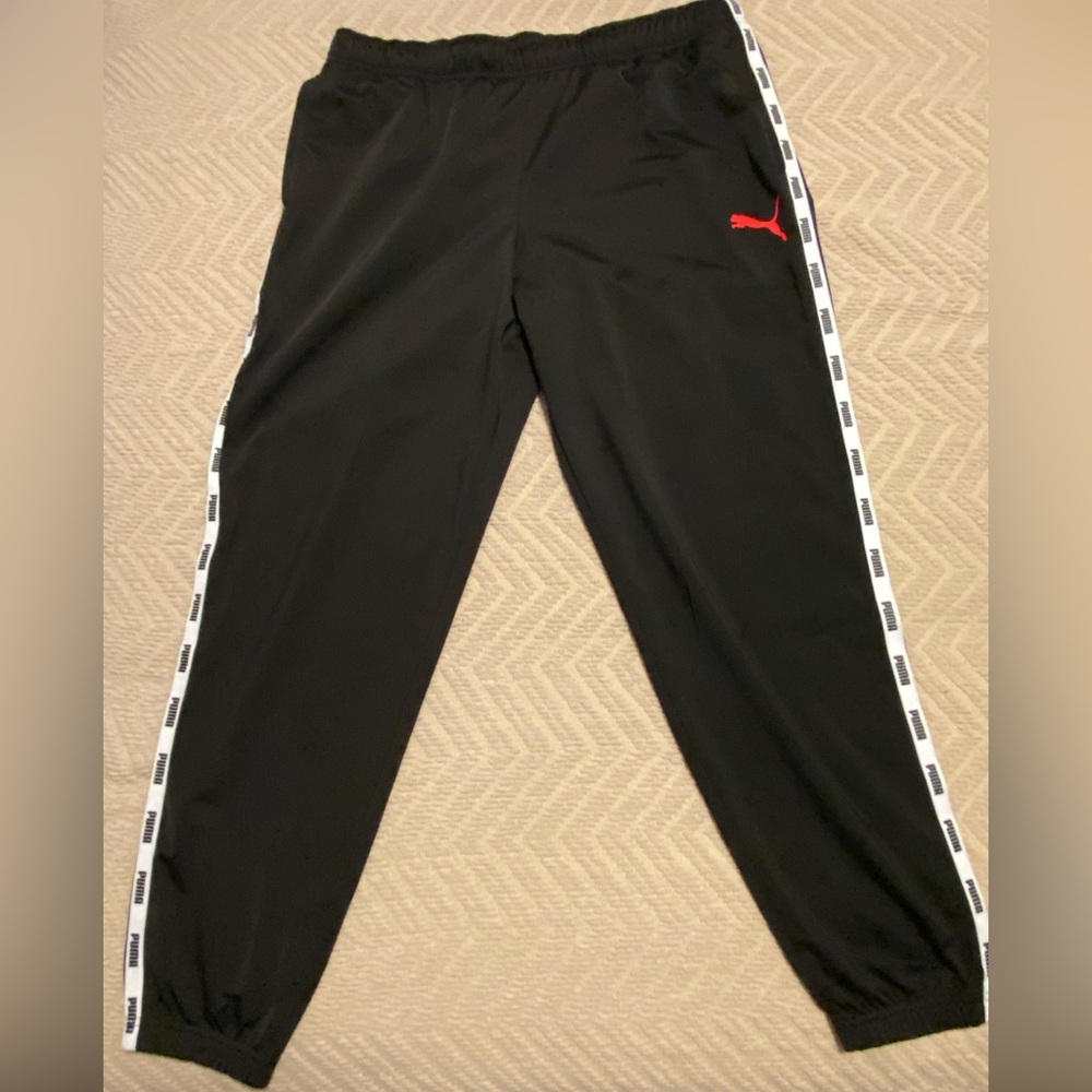 Puma joggers like new
